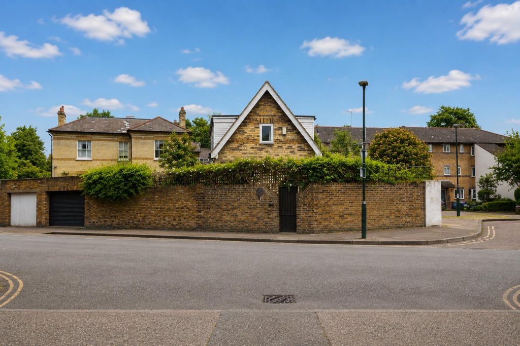 Property main image