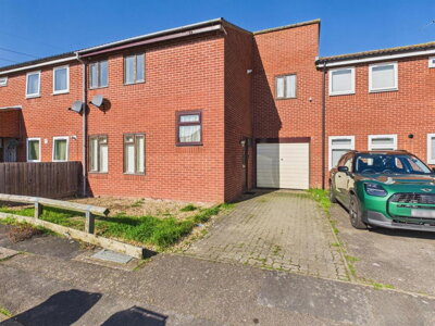 Property on Witham Way, HP21 9RS