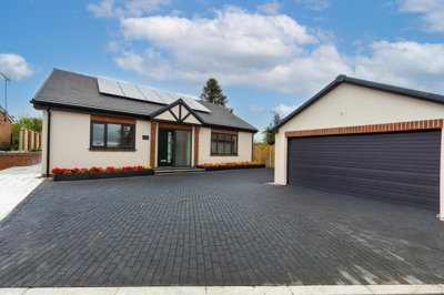 Property on CH64 9SP