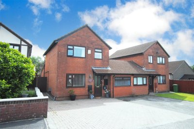 Property on Deepfield Close, CF5 4SH