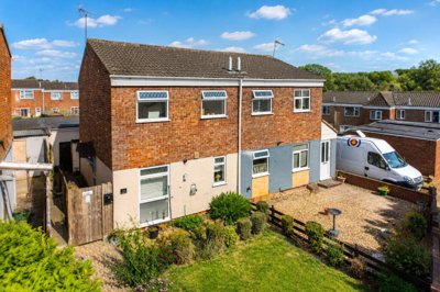 Property on Valley Rise, NN14 2QR