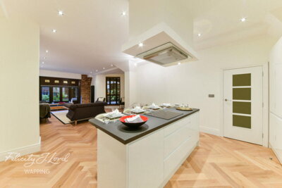 Property on Telfords Yard, E1W 2BQ