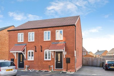 Property on Kestrel Crescent, OX28 6NX