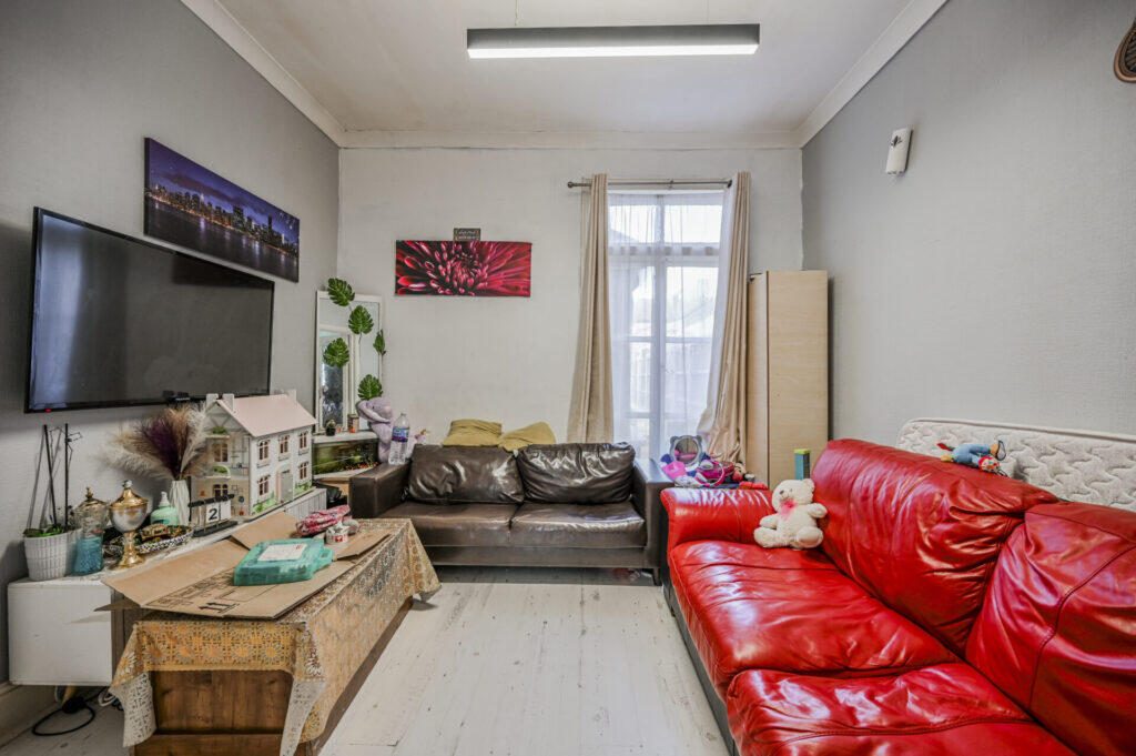 Terraced House
