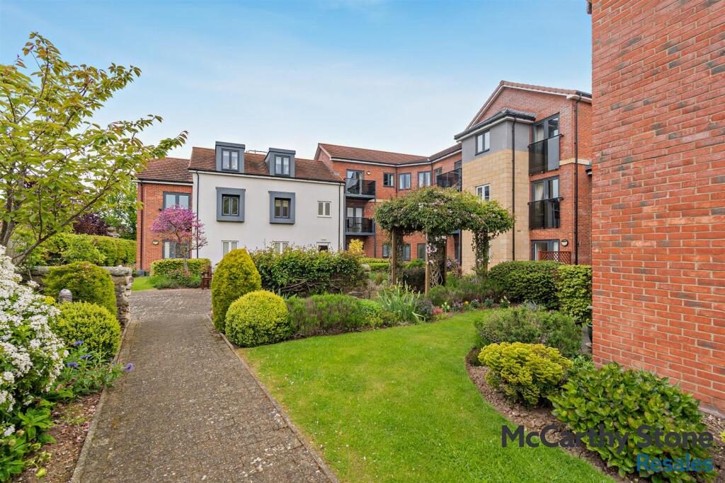 Property main image