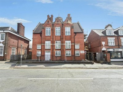 Property on Clarendon Park Road, LE2 3AL
