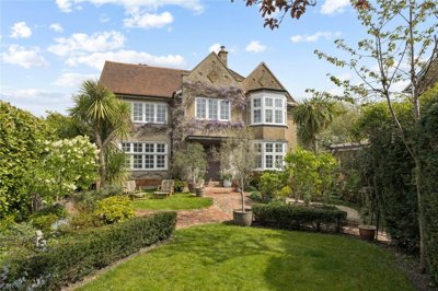 Property on The Fairfield, GU9 8AJ