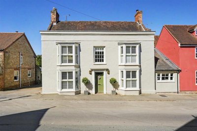 Property on Park Street, CM6 2ND