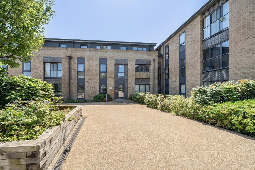 Property main image