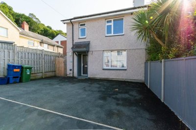 Property on Penlon Gardens, LL57 1AQ
