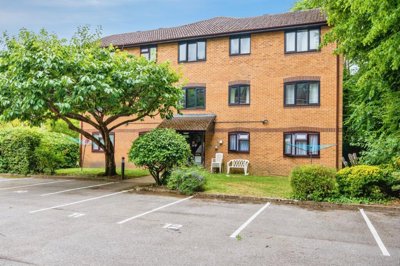 Property on Leigh Road, SO50 9EQ