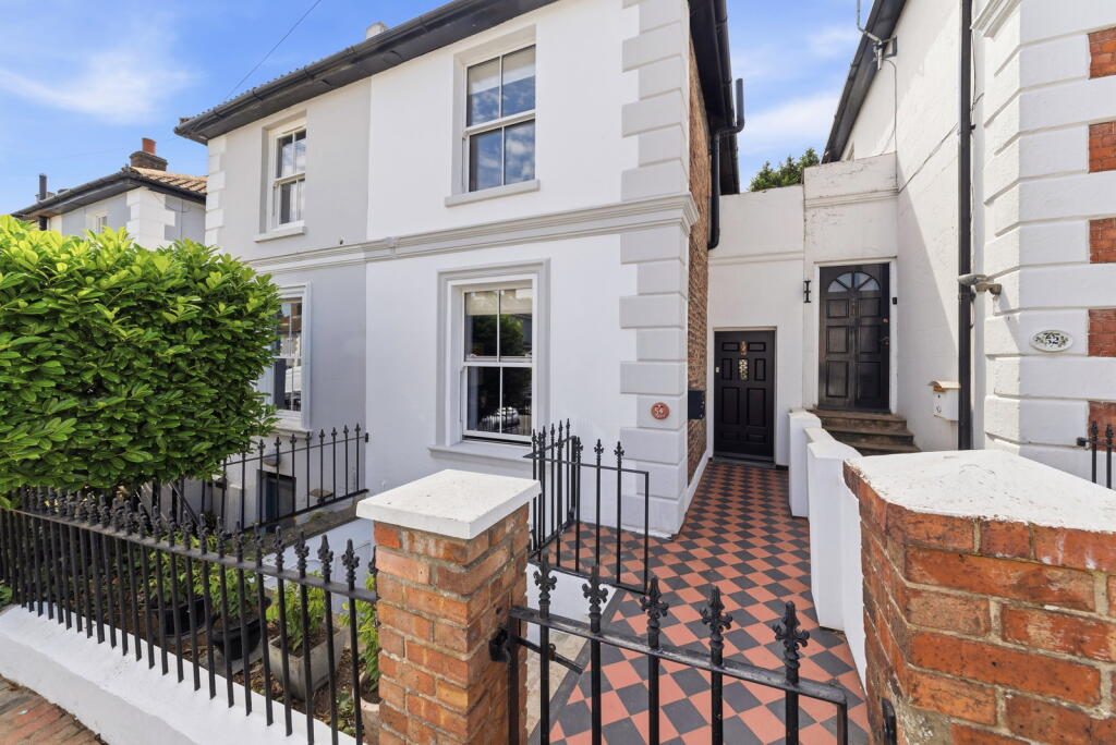 Property main image