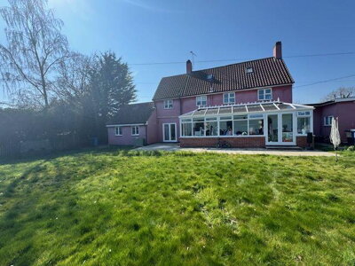 Property on Stutton Close, IP9 2SG