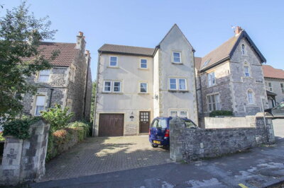 Property on Victoria Quadrant, BS23 2QB