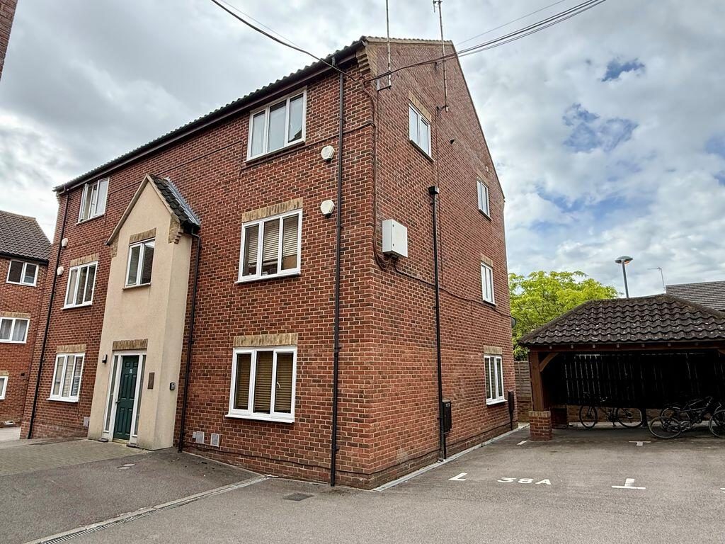 Property main image