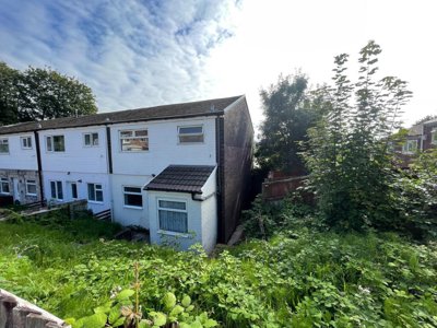 Property on Davies Drive, CF83 3RG