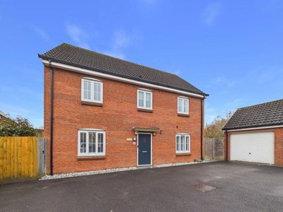 Property on Goldfinch Road, SN12 7FL
