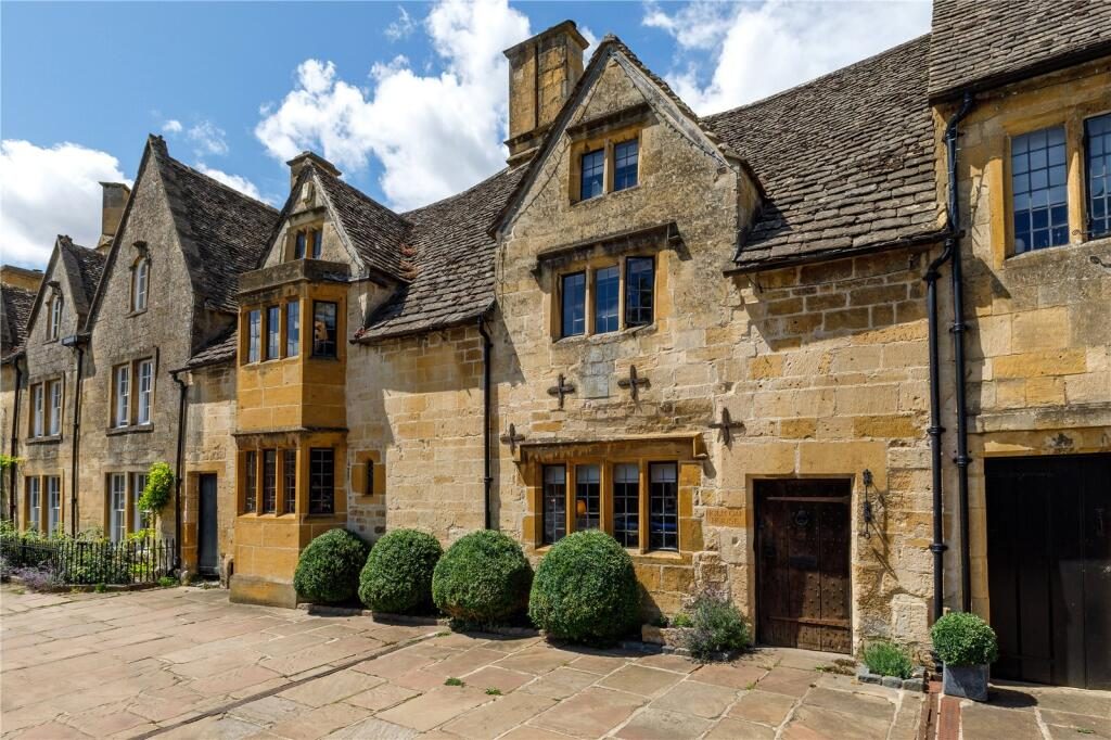 Terraced House