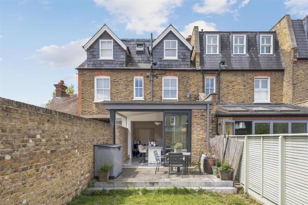 Property main image