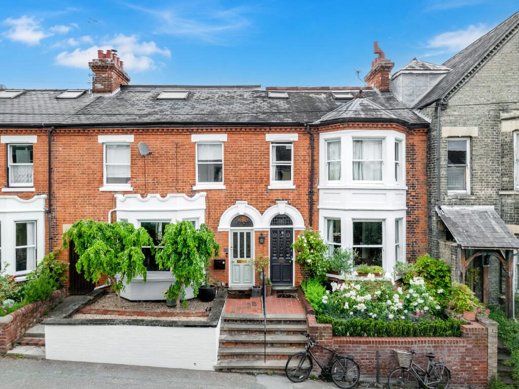 Property main image