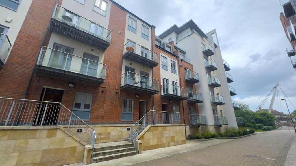 Property main image