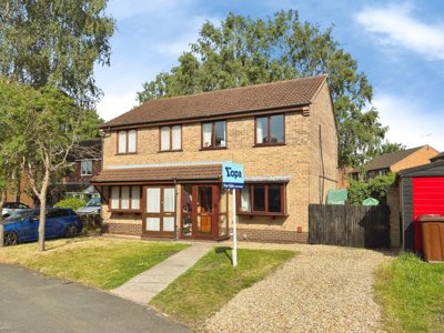 Property on Kelstern Close, LN6 3NL