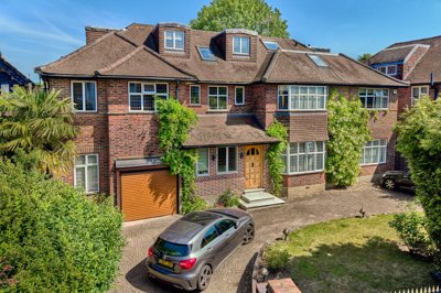 Property on Kings Road, TW10 6NW