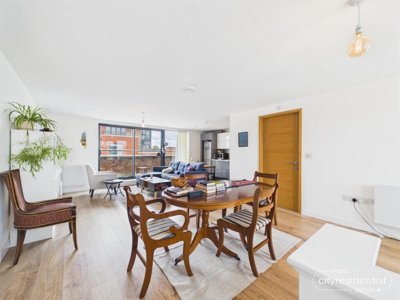 Property on Madison Square, L1 5BF