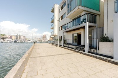 Property on Martingale Way, BS20 7AW