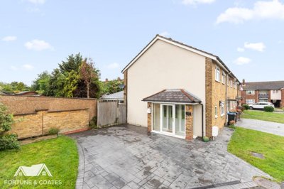 Property on Tilbury Mead, CM18 6JQ