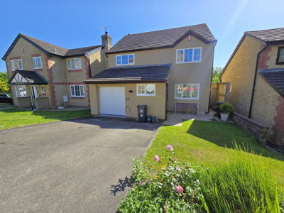 Property on Gallacher Way, PL12 4UT