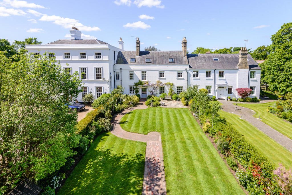 Terraced House