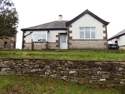 Property on Coldwell End, DE45 1WB