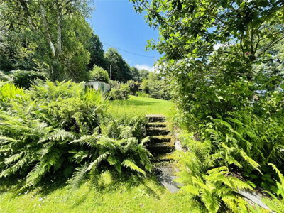 Property on LL41 4ES