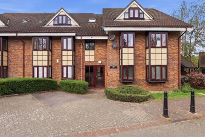 Property on Chequers, IG9 5RH