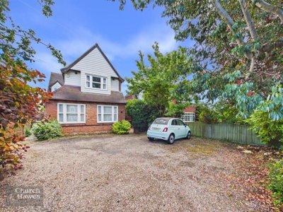 Property on Fambridge Road, CM9 6BG
