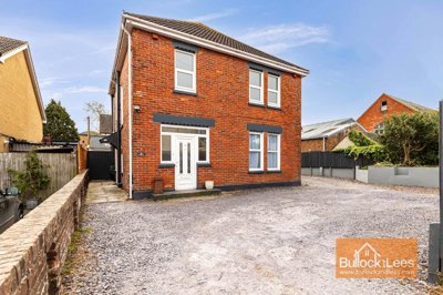 Property on Shelley Road, BH1 4HY