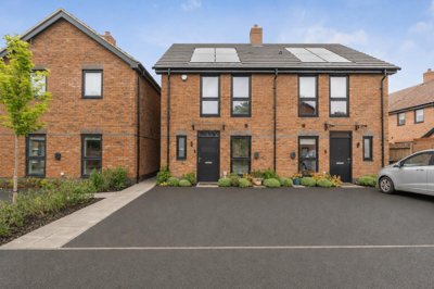 Property on Allotment Drive, CV8 3NR