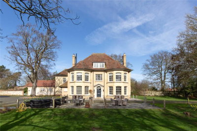 Property on PE31 8AU