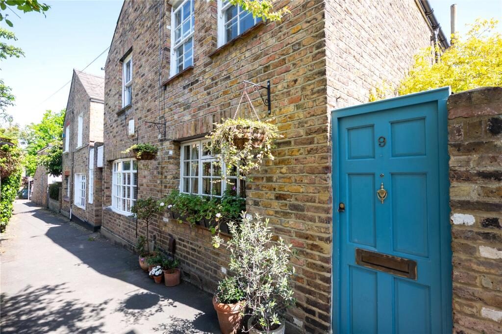 Terraced House
