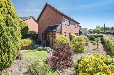 Property on Heathfield Close, B64 6QT