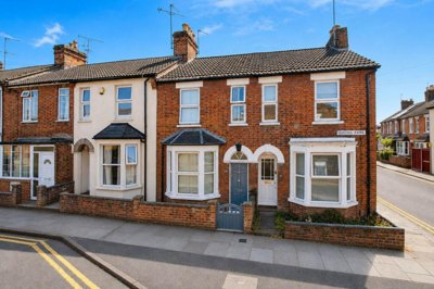 Property on Queens Park, HP21 7RT