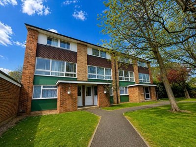 Property on Botwell Lane, UB3 2AF