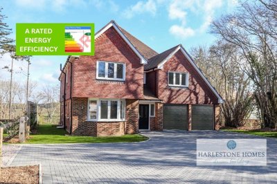 Property on North Trade Road, TN33 0HN