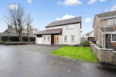 Property on Kidsneuk Gardens, KA12 8SX