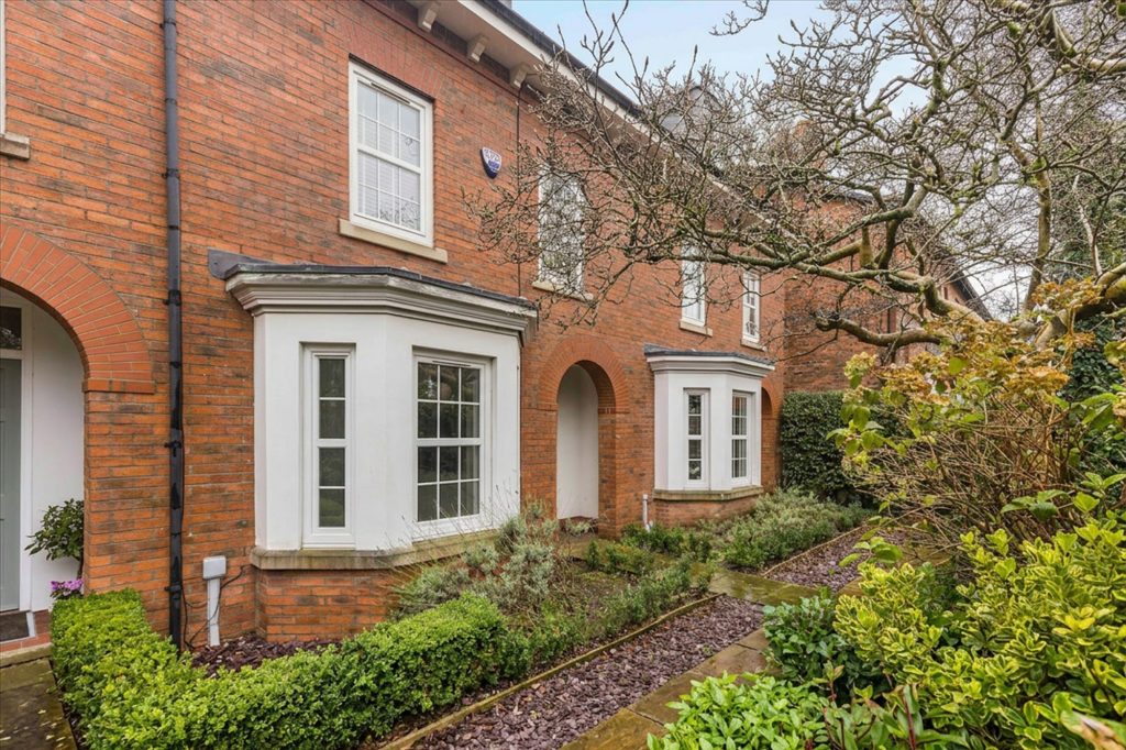 Terraced House