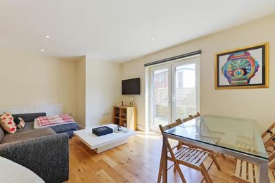 Property on Park Road, NW10 8TA