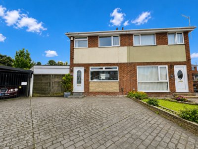 Property on Spen Place, FY4 4XU