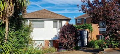 Property on Sheridan Avenue, RG4 7QD