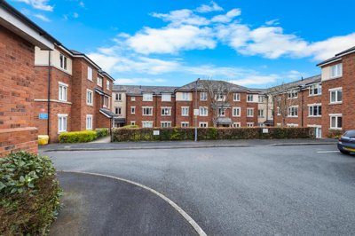 Property on Stratford Gardens, B60 1EU